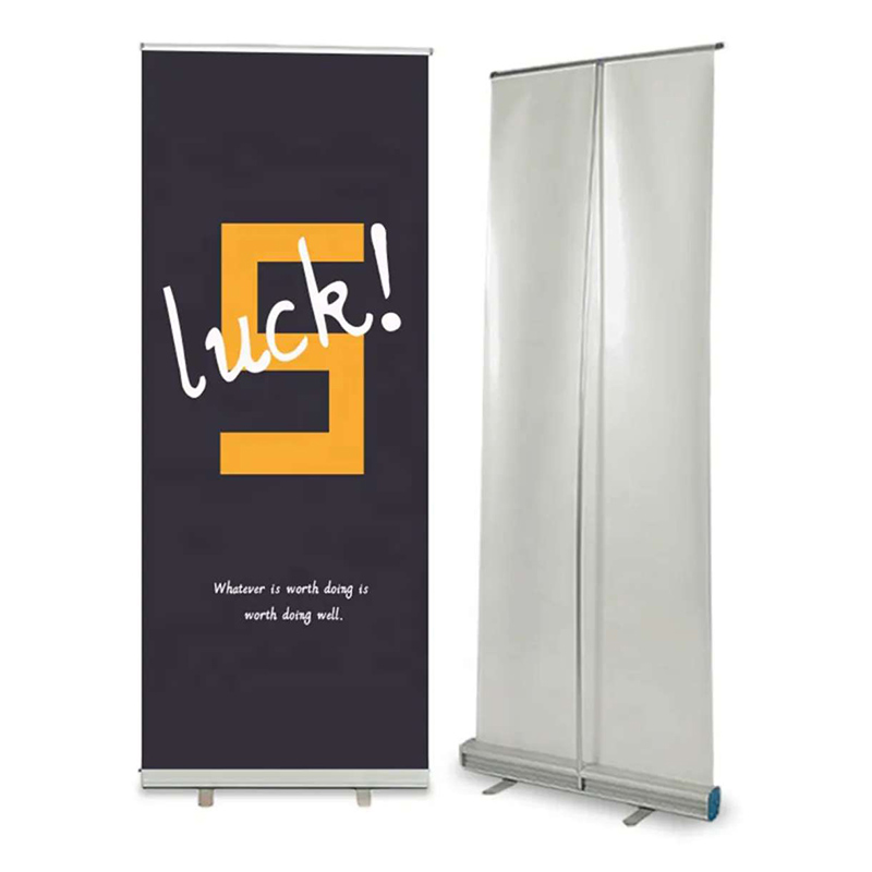 	Tilpassede roll up-bannere og displayer – Trykt med din logo