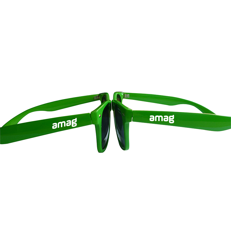 	Tilpassede solbriller med logo