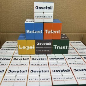 Tilpassede trykte Rubiks-kuber med logo – reklamegaver ...