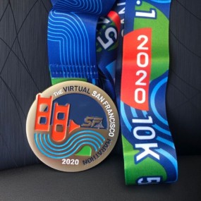 Individuelle sportmedaljer med logo | reklameartiklerlo...