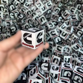Egendefinerte Rubiks-kube-nøkkelringer med logo – Perso...