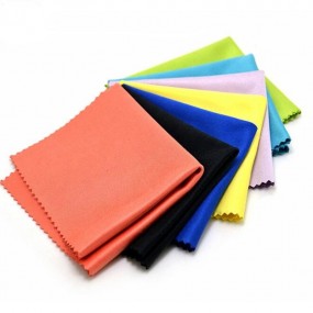 Egendefinerte brillerenskluter med logo – Personlige br...