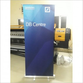 Roll-up-banner med logo – Tilpassede roll-up-display | ...