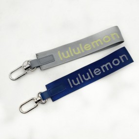 Nøkkelringer og nøkkelbånd med logo – Tilpassede person...